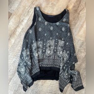Corvia size SMALL black/grey sleeveless kerchief style blouse asymmetric bottom